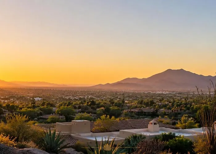 Oasis Heated Pool, & Putting * Scottsdale